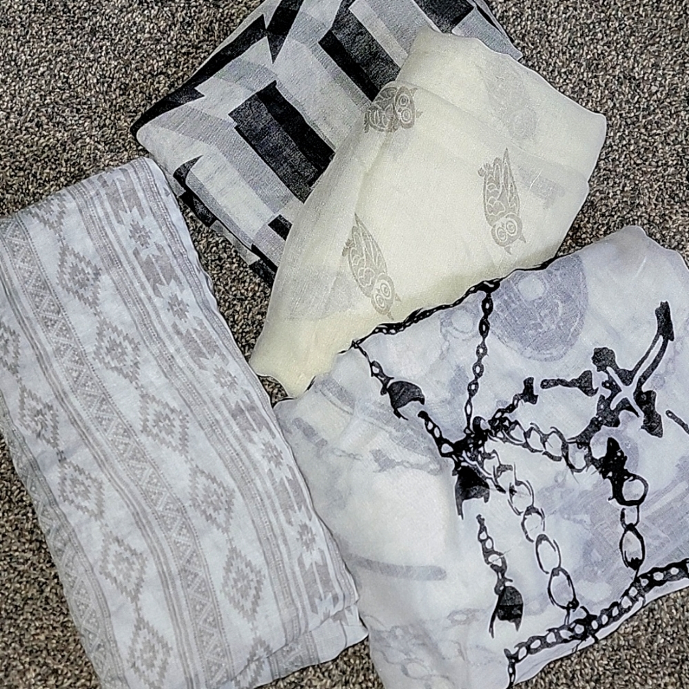 Set Of 4 Scarves